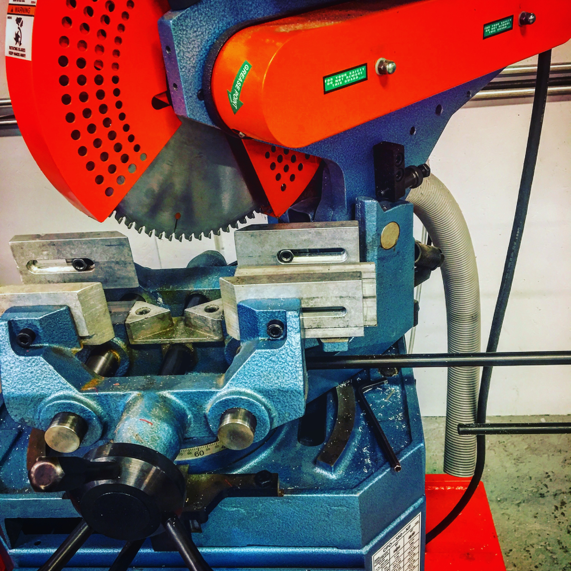 Industrial cold saw machine